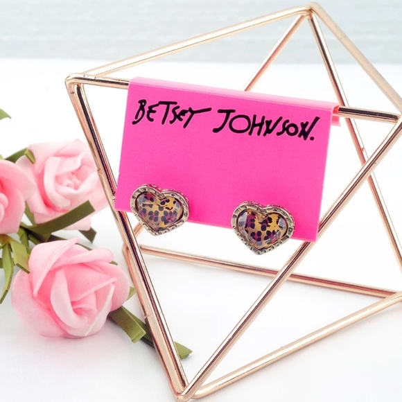 Leopard Print Heart Earrings Studs - Picture 2 of 5